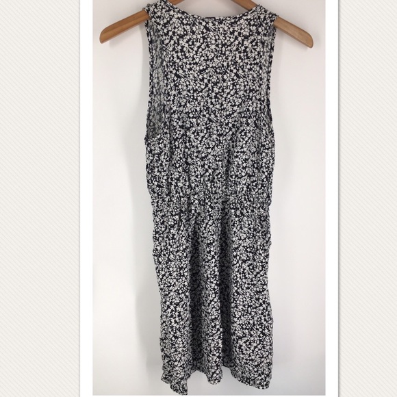 NEEDLE & THREAD Black White Floral Dress Size L - Picture 2 of 8